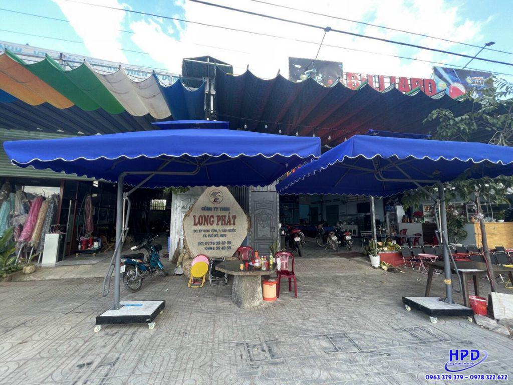 DÙ CHE NẮNG LỆCH TÂM VUÔNG 3M X 3M MÀU XANH CÓ TRỢ LỰC