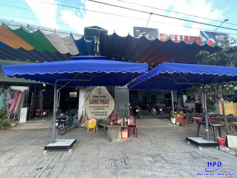 DÙ CHE NẮNG LỆCH TÂM VUÔNG 3M X 3M MÀU XANH CÓ TRỢ LỰC
