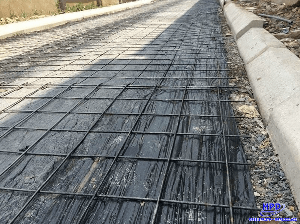 thi-cong-lot-nilon-lot-san-so-be-tong